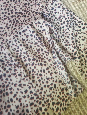 SheIn Leopard Print Midi Skirt in Beige and Black Size Small Ruffle M thumbnail 2
