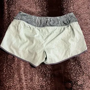 Womens small Patagonia Nine Trails running shorts built in liner mint green thumbnail 2