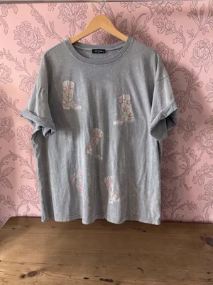 Zutter USA Cowboy Boots Pink Sparkle Star Graphic Tee Gray Size L thumbnail 9