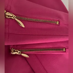 Juicy Couture Hot Pink Pants with Gold Accents Size 6 thumbnail 2
