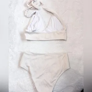 Cupshe Beige Off White High Rise Bikini Size Medium READ DESCRIPTION Halter thumbnail 4