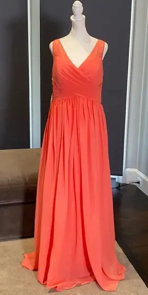 Woman’s A-Line V-Neck Chiffon Prom or Formal Dress Size L NWT thumbnail 1