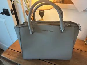 Michael Kors Purse thumbnail 5