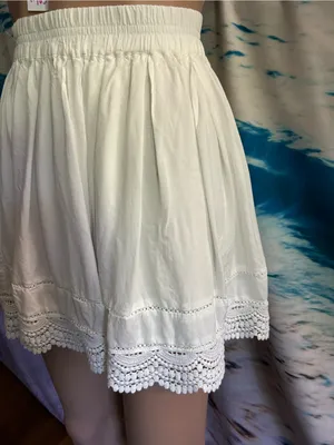Aeropostale Women’s White Crochet Hem Mini Skirt SZ XS thumbnail 2