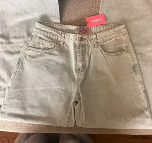 NWT edikted bow jeans  thumbnail 1