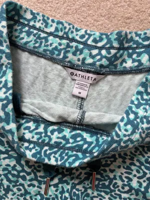 Athleta Shorts Women’s Medium thumbnail 3