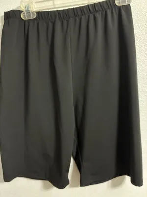 Source Unknown 2 piece Black V-Neck Top and Elastic Waist Shorts Set XL thumbnail 3