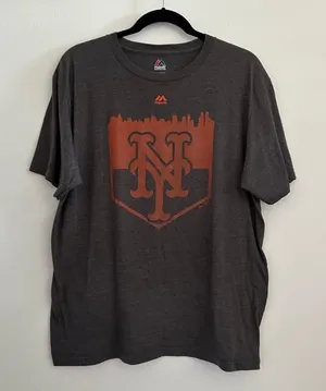 Majestic Gray Nee York Mets City Skyline Tee Size Large thumbnail 1
