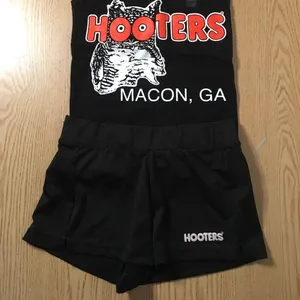 B27 #3 Hooters Girl Worn Uniform Tank/Shorts from Macon Georgia Size Xs/Xxs thumbnail 2