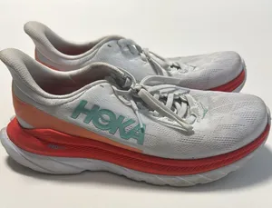 Hoka One One Mach 4 Women's Sneakers Size 8B Workout Running Gym Training thumbnail 1