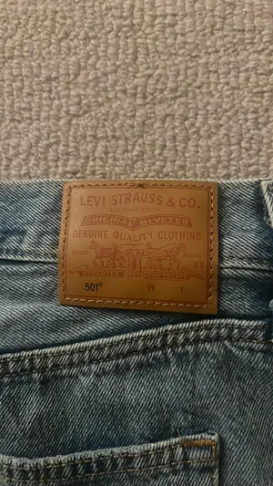 Levi’s Jean Shorts 501 Button Fly thumbnail 5