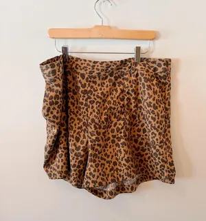 Leopard Shorts thumbnail 1