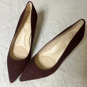 Nine West Burgundy Suede Heels size 6 thumbnail 2