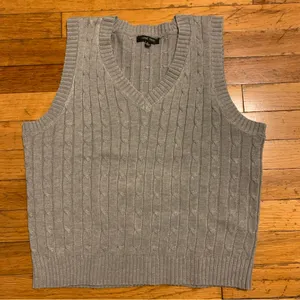 Love Tree Cable Knit V-Neck Sleeveless Sweater Vest Gray Large thumbnail 2