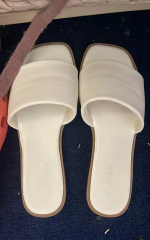 Boutique White Sandals Size 8 thumbnail 1