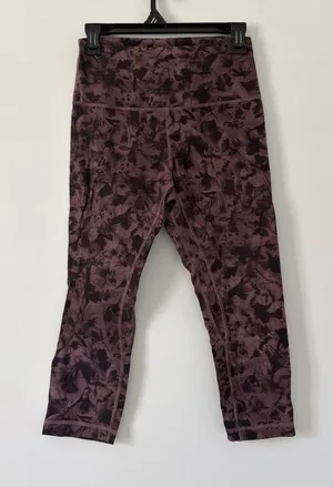 Lululemon Align High Rise 21in Cropped Leggings Mini Dusk Floral Antique Black 8 thumbnail 1