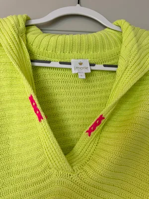 Sweater thumbnail 4