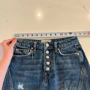 Free People We The Free Denim A-Line Mini Skirt‎ in Dark Denim Size 26 thumbnail 7