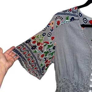 Striped & Floral V Neck Button Front Dress‎ thumbnail 3