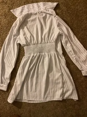 White w/black striped semi fitted dress thumbnail 2