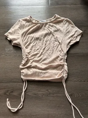 Princess Polly tan tshirt thumbnail 1