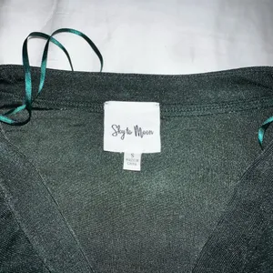 Sky to Moon Cropped Long Sleeve Green thumbnail 3