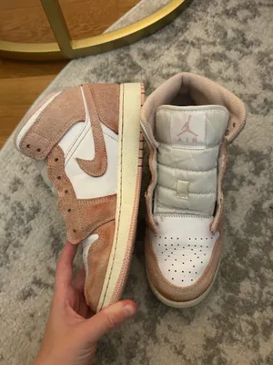 Nike Jordan 1 thumbnail 2