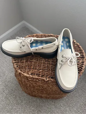 The Sperry Women's Bayside Boat Shoe Size 7.5 thumbnail 2