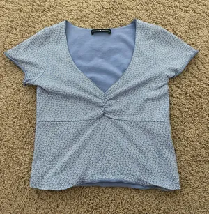 Brandy Melville Gina Top thumbnail 1