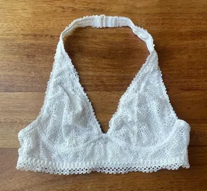 Victoria's Secret Solid White Floral Lace Halter Style Bralette NWOT thumbnail 1