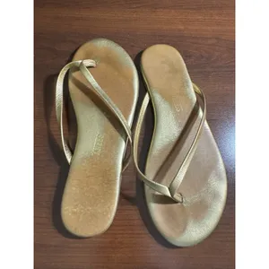 Tkees Sandals Womens Gold Vegan Leather Gold Lily Metallic Flip Flops Size 7 thumbnail 5