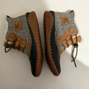 SOREL Out N About Plus Weatherproof Rain Boots in Quarry Grey Black Tan Size 7.5 thumbnail 11