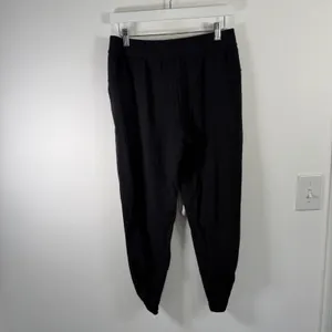 Lululemon Twisted and Tucked Jogger Pant 25" Black Travel Athleisure Womens 8 thumbnail 5