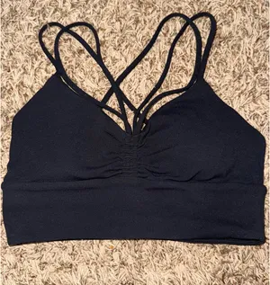 Lululemon bra thumbnail 1