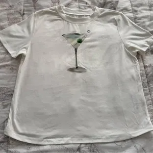 NWOT white graphic martini glass T-shirt, size M crewneck festival summer thumbnail 8