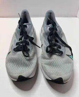 Nike Air Zoom Winflo 7 Size 7.5 Running Shoes thumbnail 1