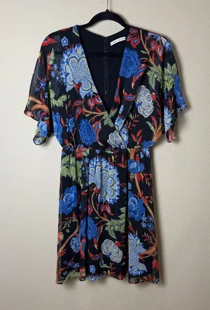 ALICE + OLIVIA Black Floral Wrap Front Chiffon Overlay Dress Size Medium thumbnail 1