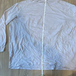 Lululemon pink long sleeve loose t-shirt‎ size 6 thumbnail 4
