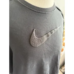 Nike Dri-FIT Get‎ Fit Women's Swoosh Oversized Training Crew Long Sleeve XLarge thumbnail 2