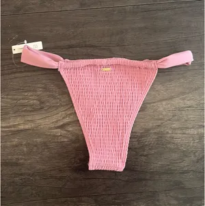 Hollister Women's Pink Smocked High-leg Cheekiest Bikini Bottom size small NWT thumbnail 3