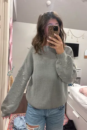 grey sweater Gray Size M thumbnail 1