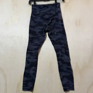 Athleta Elation Camo Leggings XS 7/8 Tight Gray Black‎ High Rise Yoga thumbnail 5
