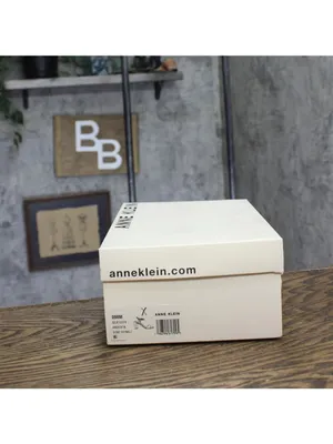 NWT Anne Klein Square Toe Dress Sandals Block Heel Bone Crinkle Off White 9M thumbnail 15