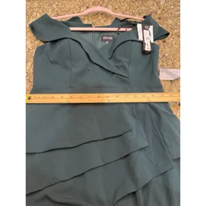 Xscape Off The Shoulder Evening Gown Pine Green Size 12 thumbnail 10