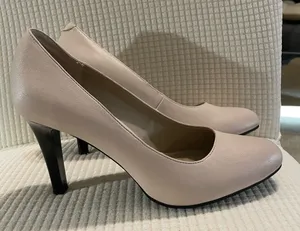 Rialto Elegant Nude Heels thumbnail 1