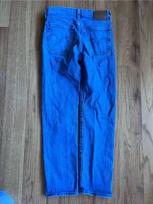 Women’s Levi’s Wedgie Straight Jeans size 25 thumbnail 5