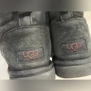 UGG Women's Classic II Mini Boots size 5 thumbnail 3