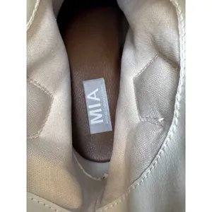 MIA Luanne Western Ankle Boots‎ Off-White Pearl Studded Pointed Toe Womens 7 thumbnail 9