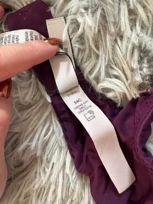 Victoria Secret Bra thumbnail 5