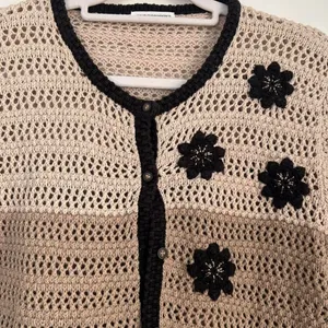 Vintage Embroidered Crochet Floral Cardigan Top | Cottagecore Folk Boho Medium thumbnail 4